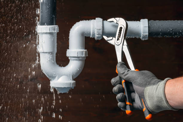 Professional Plumbing technician working in Medina, TX
